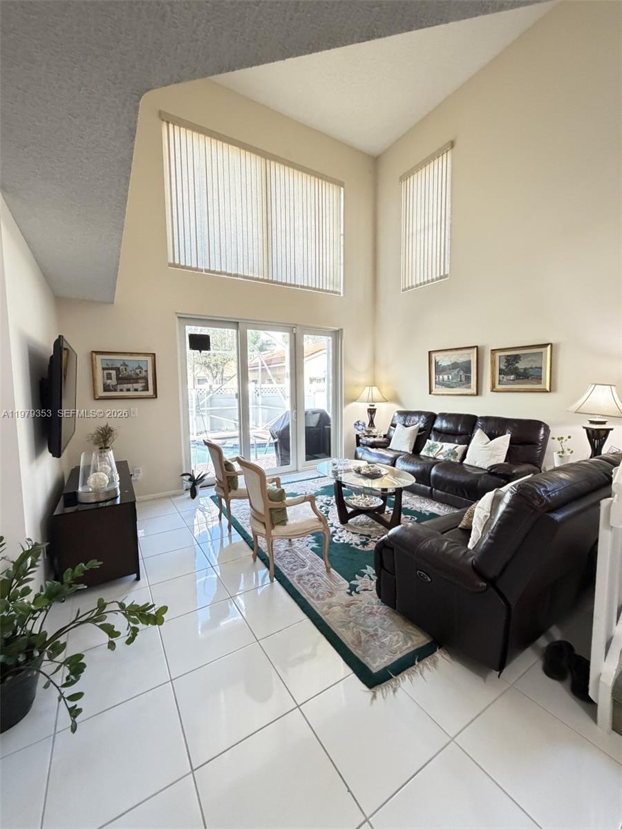 KENSINGTON SOUTH - Residential