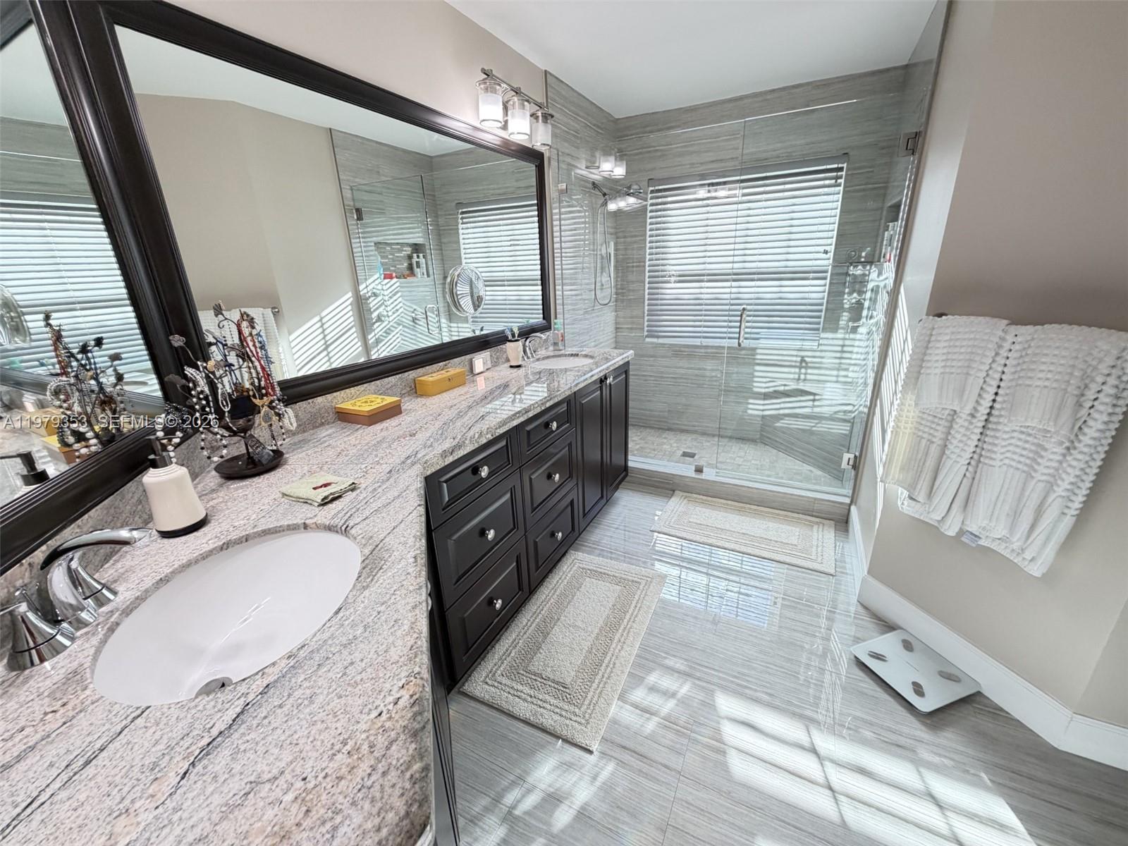 KENSINGTON SOUTH - Residential