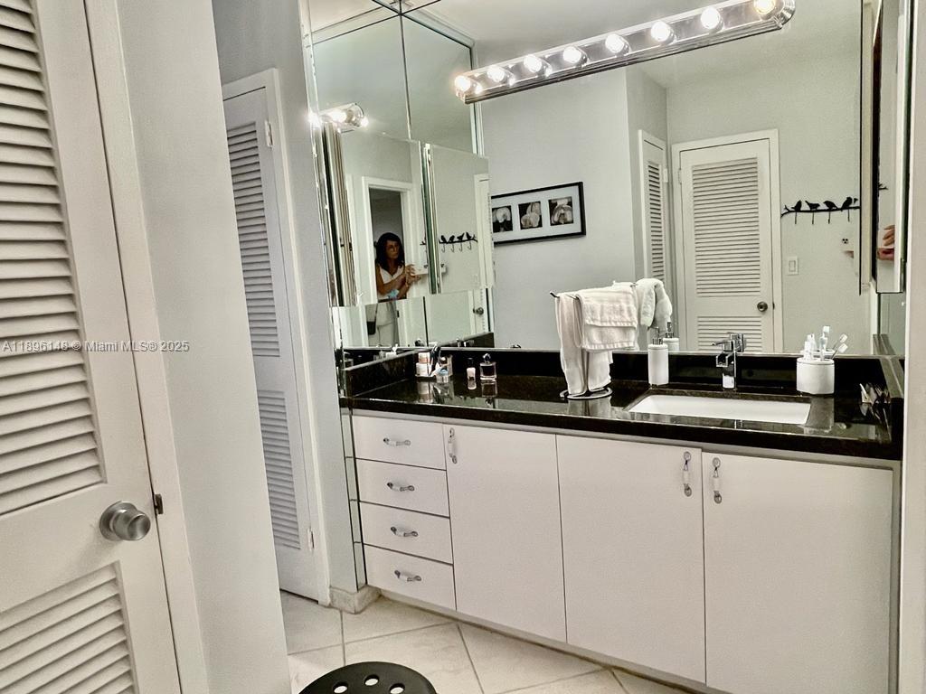 PARKER PLAZA CONDO ESTATE - Residential Lease