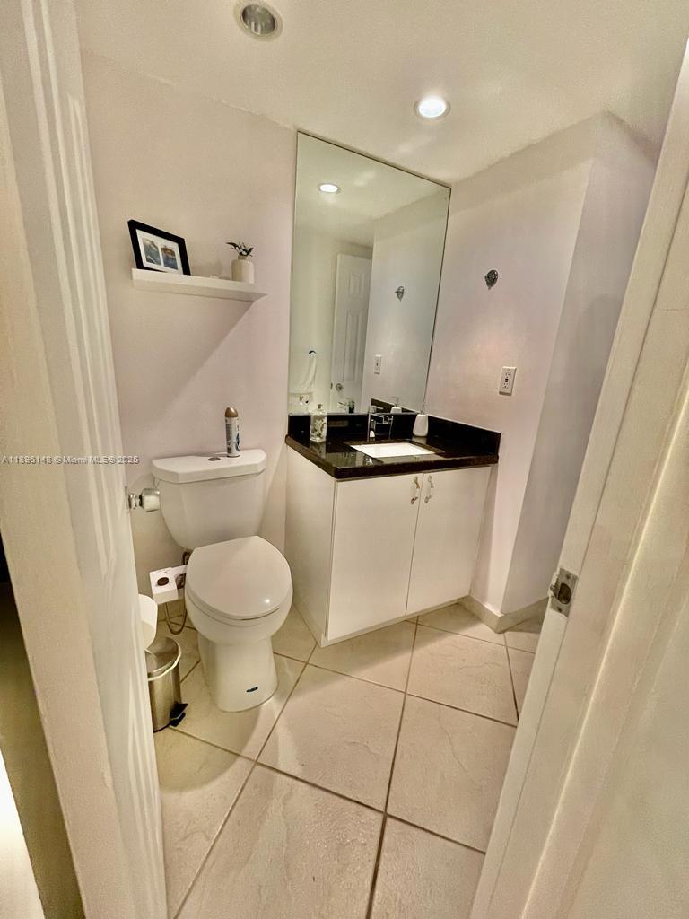PARKER PLAZA CONDO ESTATE - Residential Lease