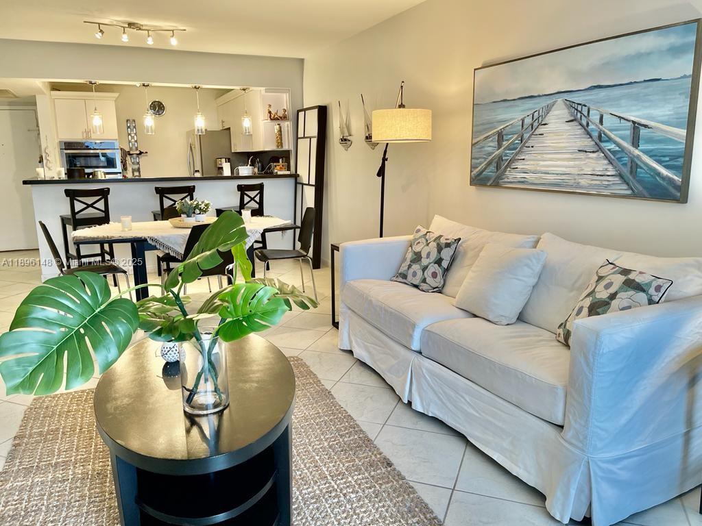 PARKER PLAZA CONDO ESTATE - Residential Lease