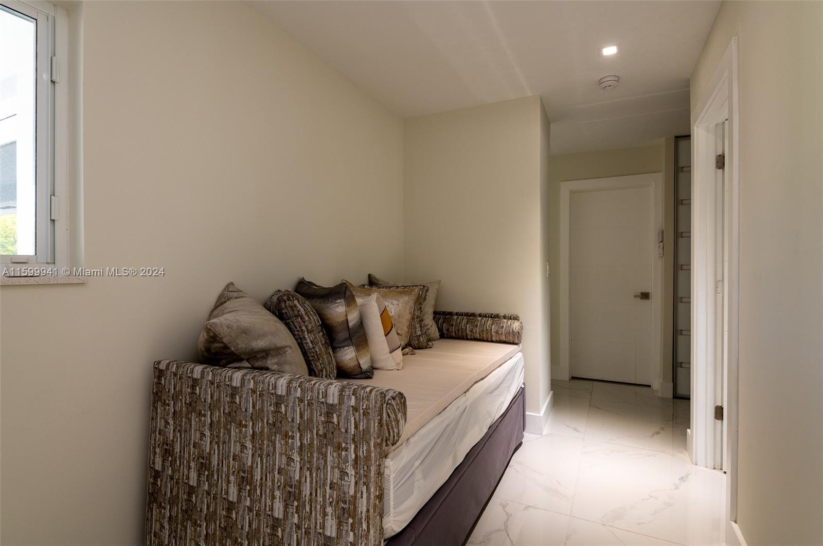 BAY CREST SEC 3 - Residential