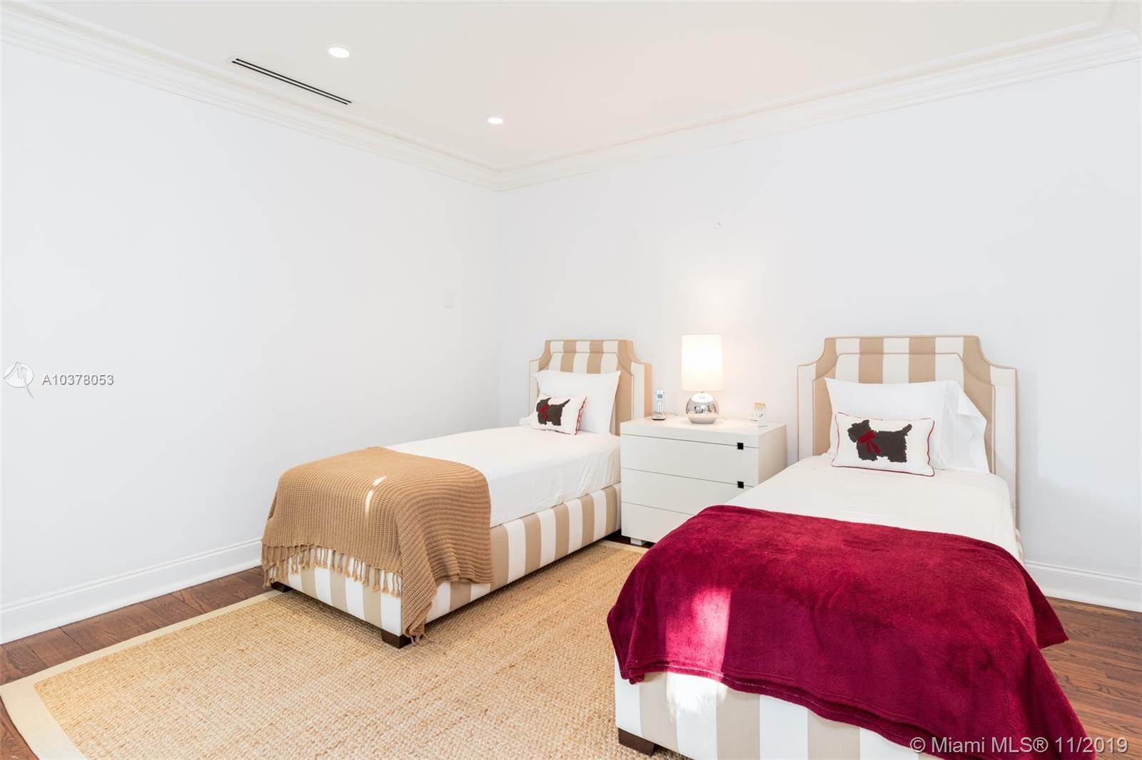 LA GORCE GOLF SUB - Residential