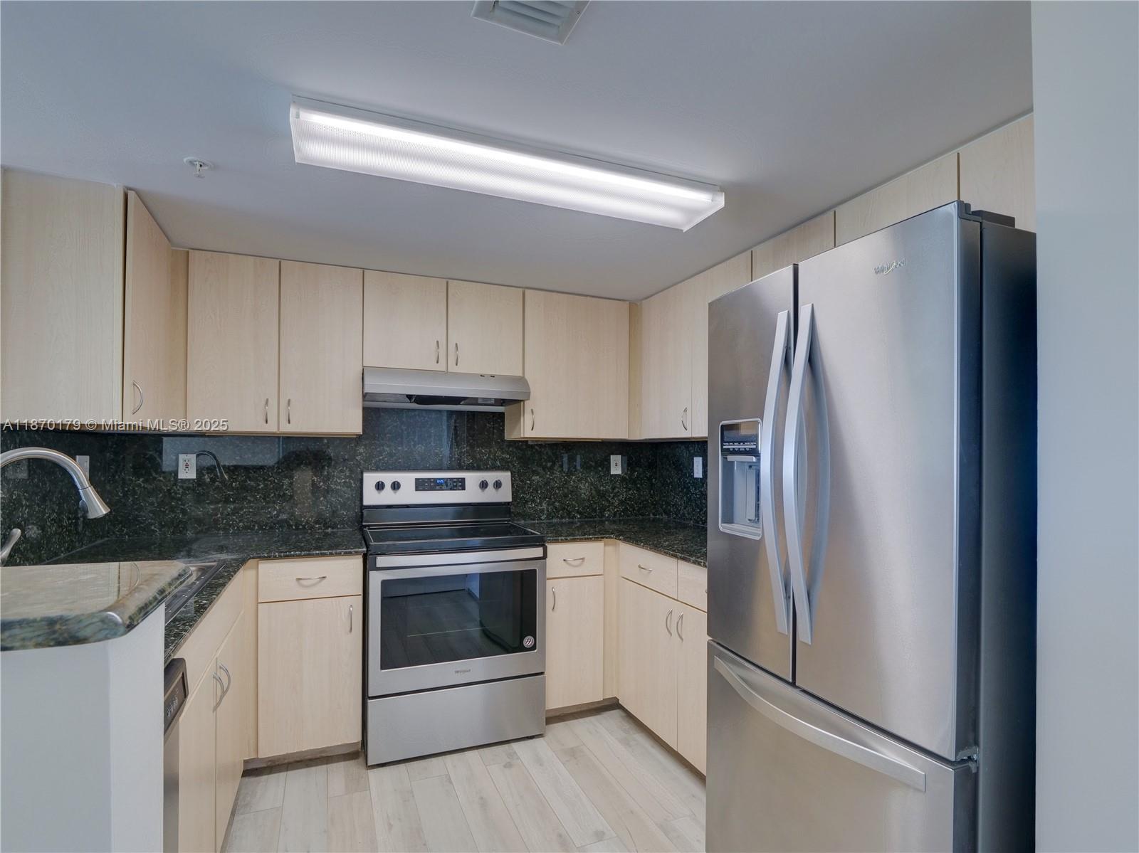 Beautiful & upgraded 1/1 corner unit with spectacular views of Coral Gables, Miami Skyline & Coconut
Grove with new top-of-the-line ceramic floors throughout including wraparound balcony in the prestigious
The Aston Condominium. Remodeled kitchen with granite countertops & stainless steel appliances,
large bedroom with oversized walk-in closet, crown moldings, impact windows, washer & dryer,
1 covered parking space #216. This is the largest model of the 1-bedroom units in the building (824 SF).
Internet, pest control, water & sewer included in rent. Enjoy renovated pool & gym, 24-hr concierge, lots of
visitor's parking, manager on site in this gorgeous building next to Coral Gables, shopping, restaurants.
Available 10/03/2025.