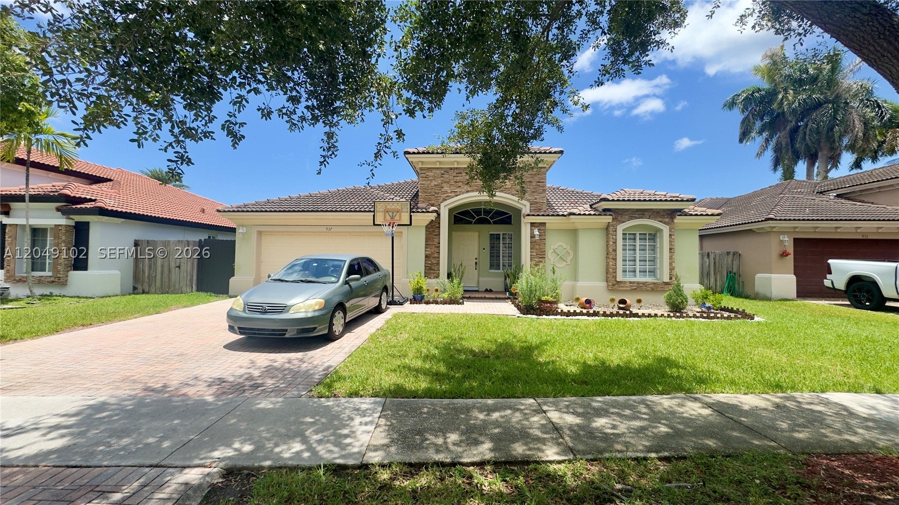 937 NE 35th Ave