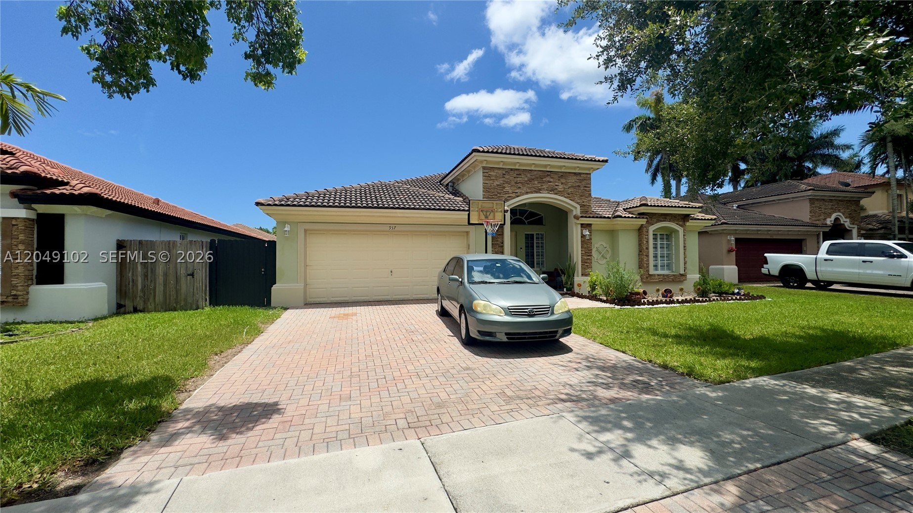 937 NE 35th Ave