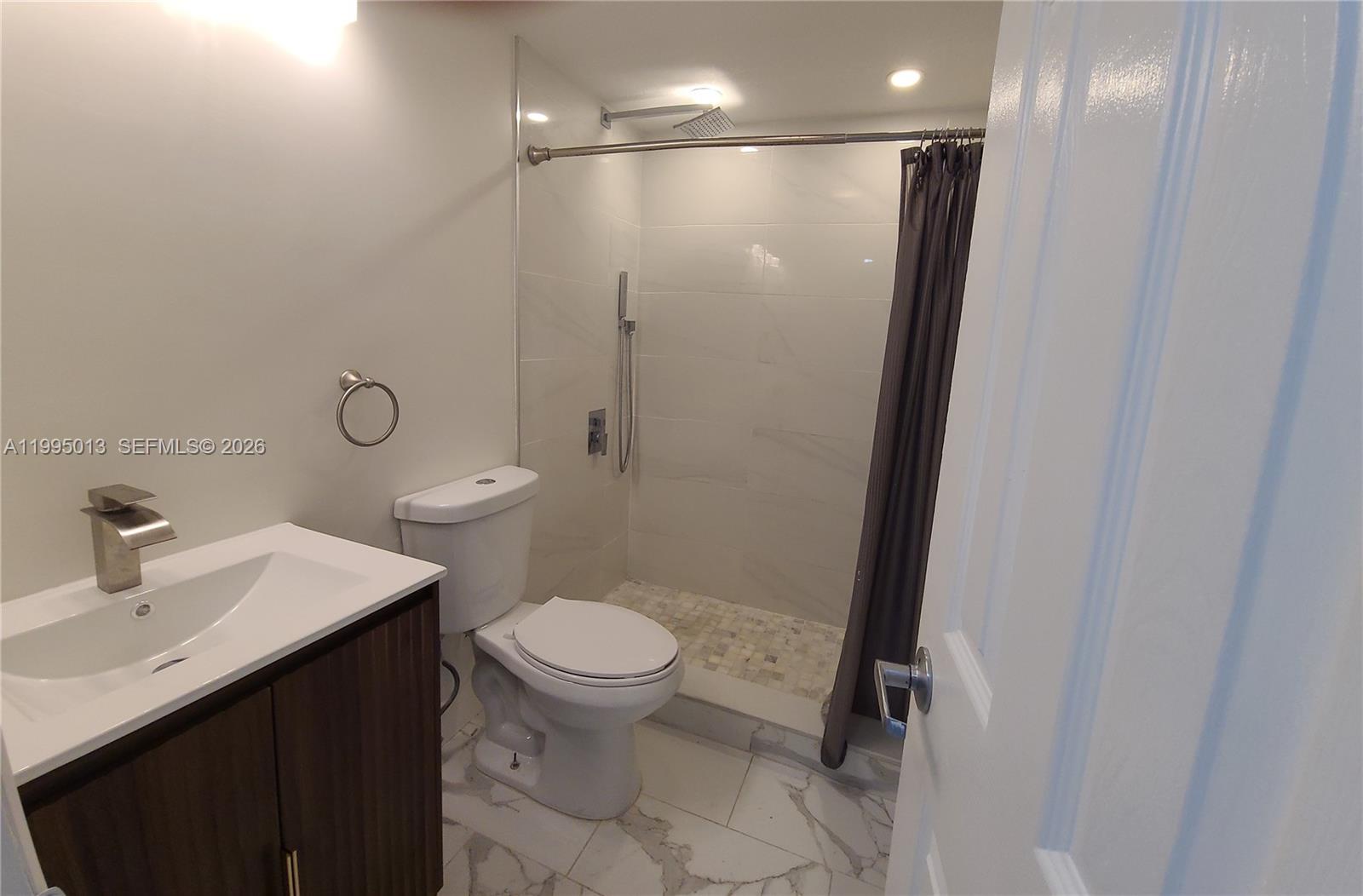 RIO CRISTAL CONDO - Residential