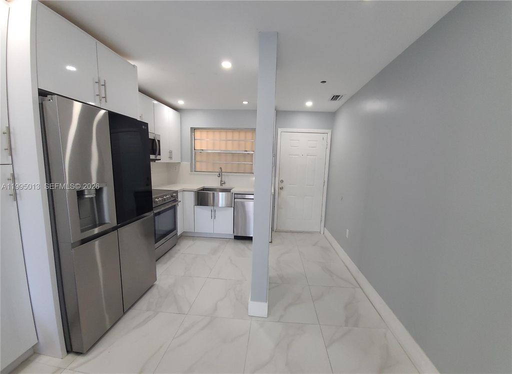 Photo of 453 SW 2nd St #306C, Miami, FL 33130 (MLS # A11995013)