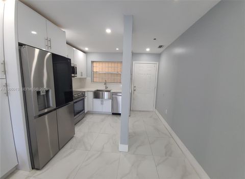 453 SW 2nd St 306C Miami FL 33130