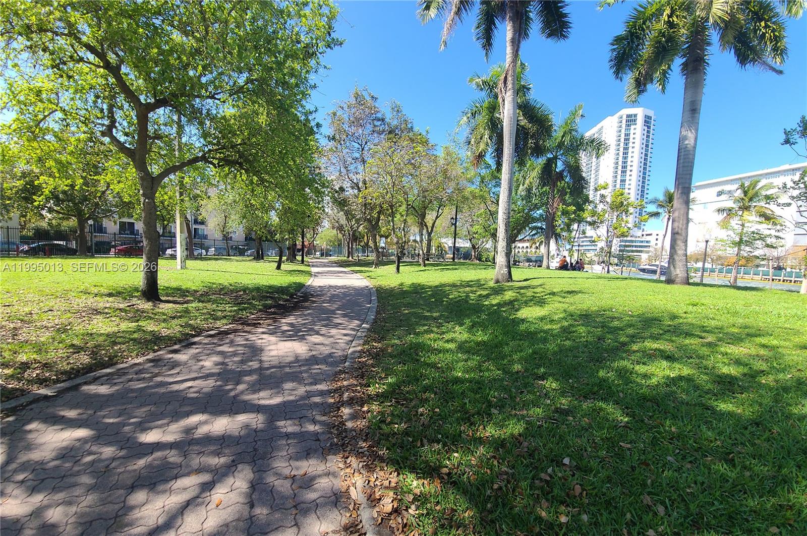 RIO CRISTAL CONDO - Residential