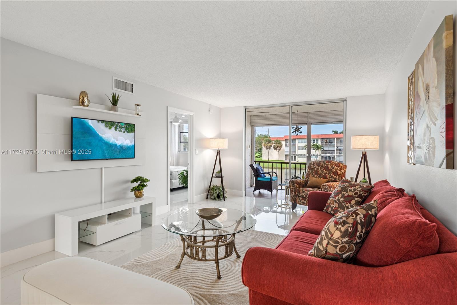 Property for Sale at 8971 S Hollybrook Blvd 206, Pembroke Pines, Miami-Dade County, Florida - Bedrooms: 1 
Bathrooms: 2  - $159,888