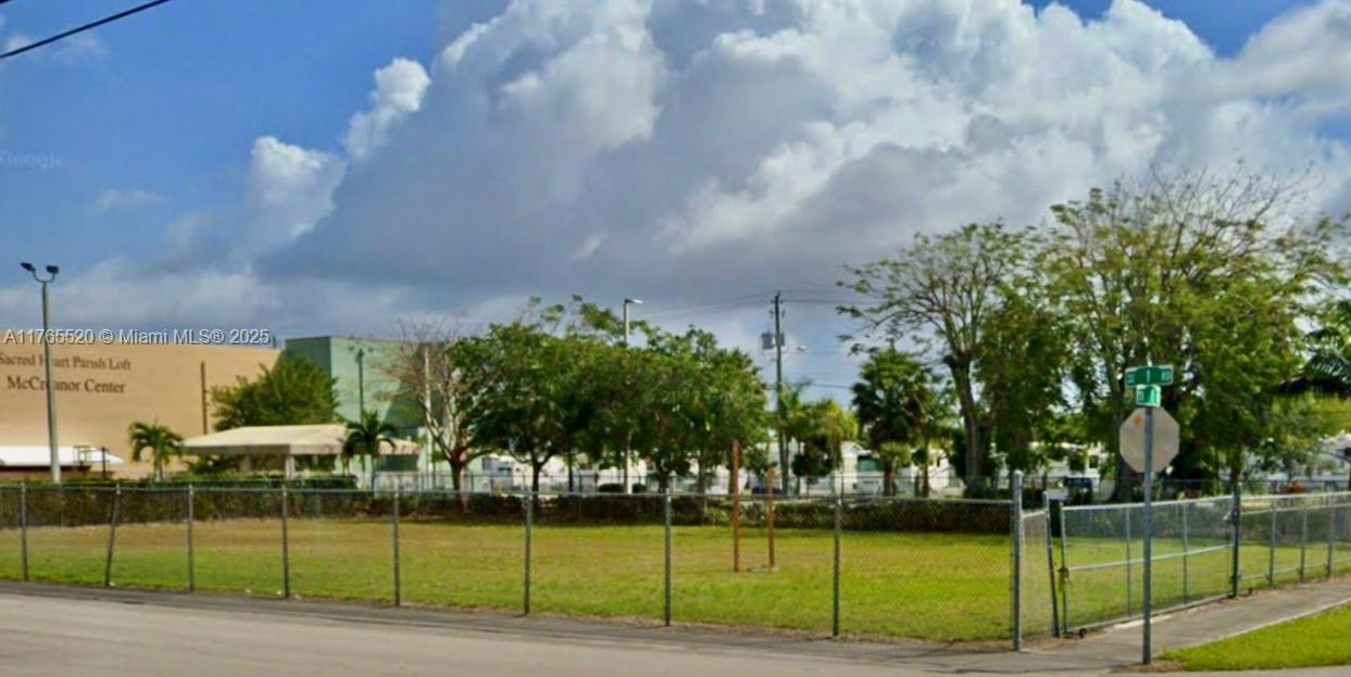 PRIME commercial land opportunity in Homestead centrally located vacant commercial lot in the rapidly growing city of Homestead. Zoned B-3 (Liberal business), this versatile property allows for a variety of commercial uses, including retail, office space, restaurant, and more. Located in high-visibility area with strong traffic flow, this lot is ideal for investors, developers, or business owners looking to establish a presence in this expanding market.