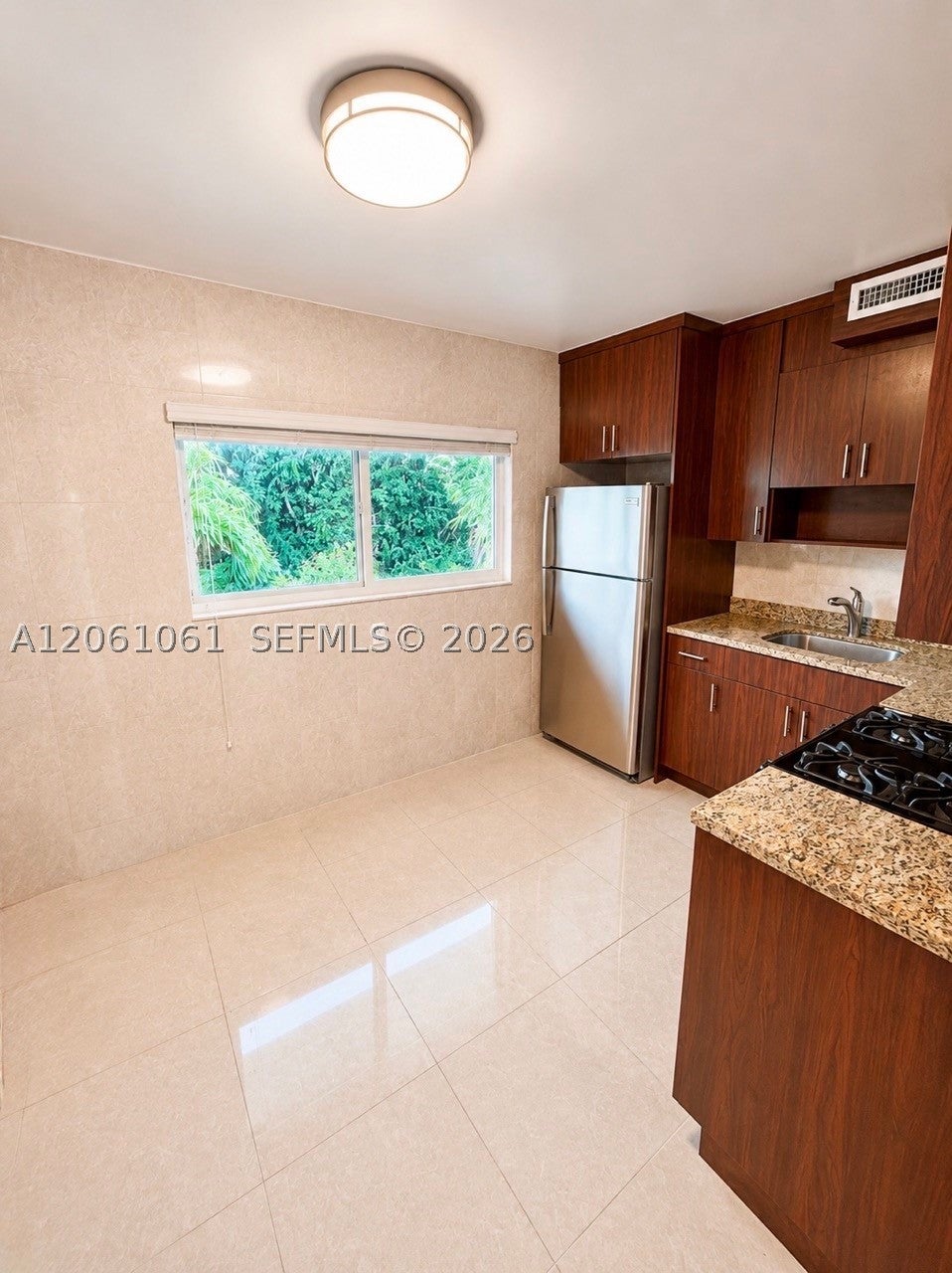 1050 94th St 4