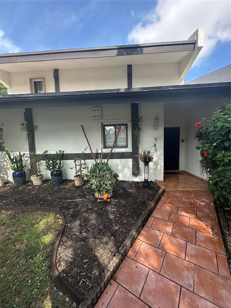 Rental Property at 541 Ne 199th Ln 2X, Miami, Broward County, Florida - Bedrooms: 1 
Bathrooms: 2  - $2,950 MO.