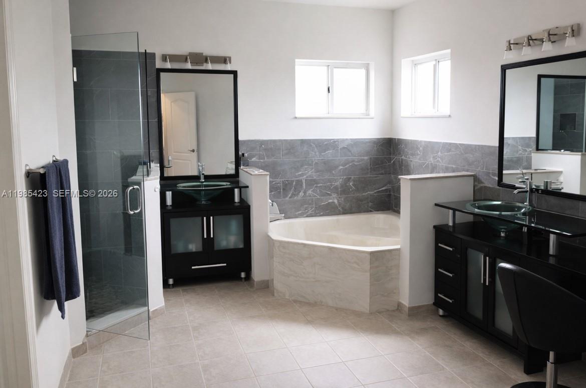 PALM ISLE ESTATES - Residential