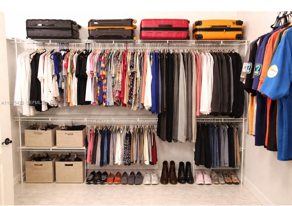 PALM ISLE ESTATES - Residential