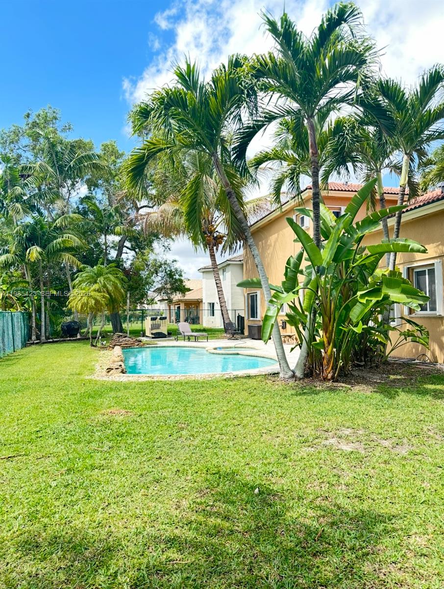 PALM ISLE ESTATES - Residential