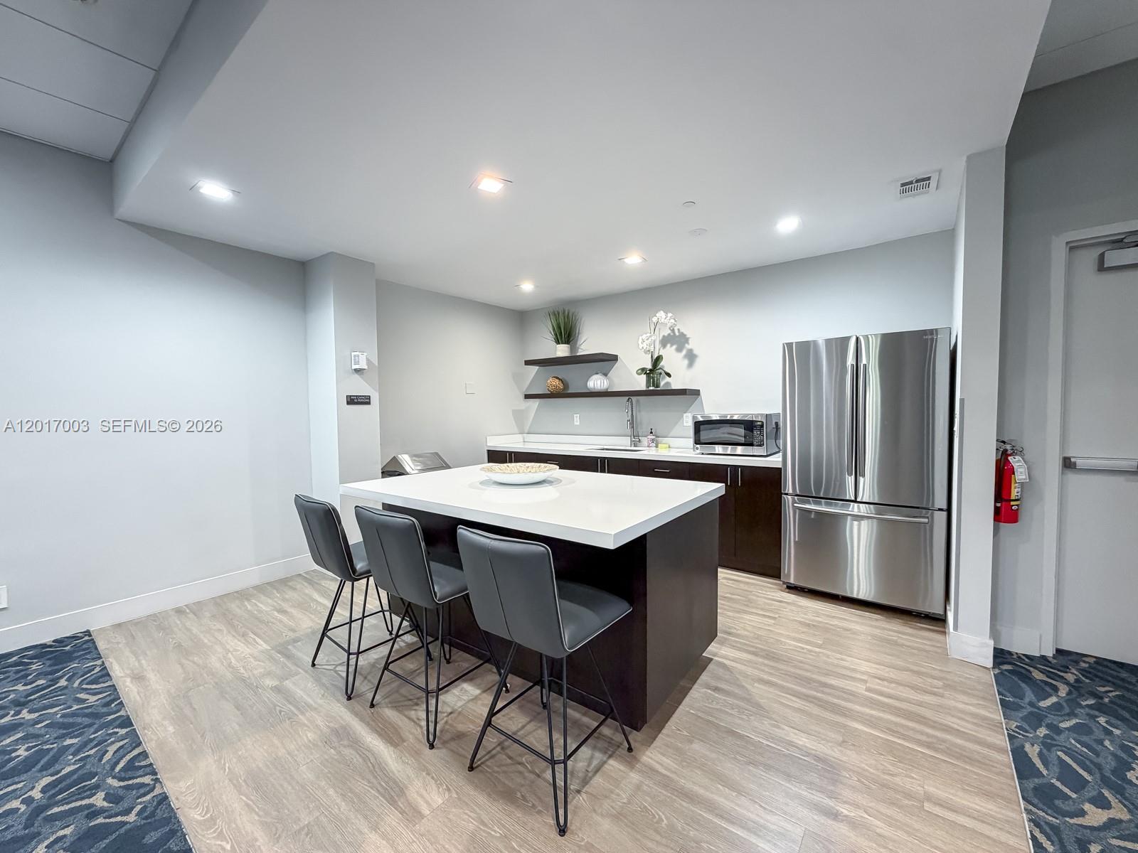 GABLES WATERWAY TOWERS CO - Residential