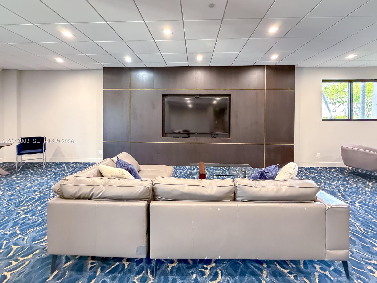 GABLES WATERWAY TOWERS CO - Residential