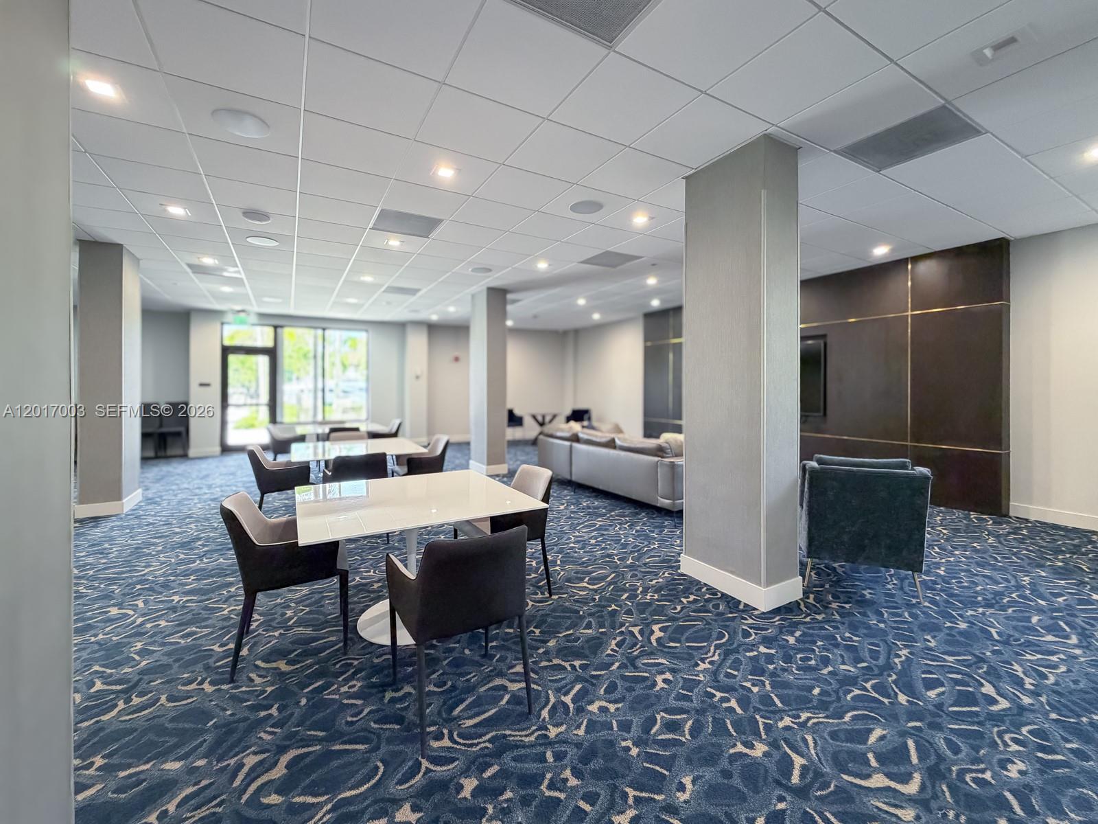 GABLES WATERWAY TOWERS CO - Residential