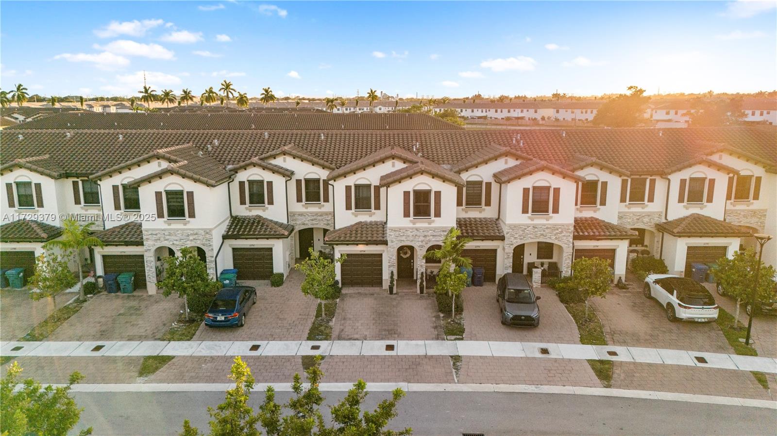 SIENNA CREEK - Residential