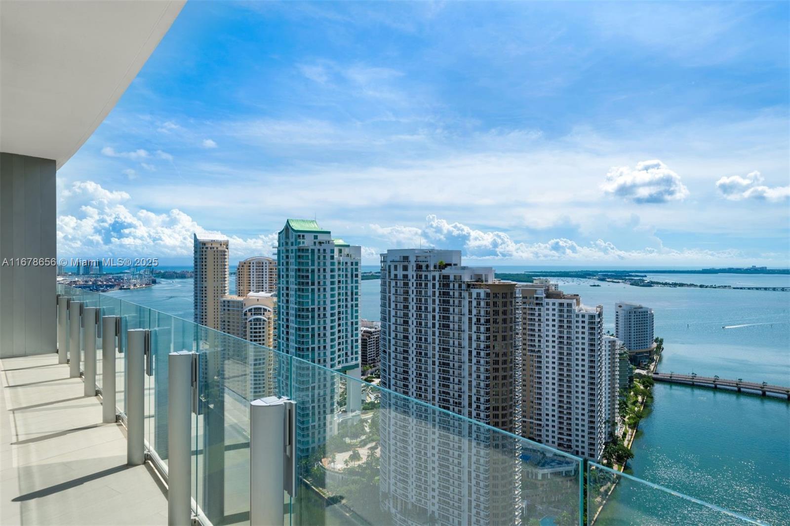 Property for Sale at 300 Biscayne Blvd Way 3606, Miami, Broward County, Florida - Bedrooms: 2 
Bathrooms: 3  - $2,595,000