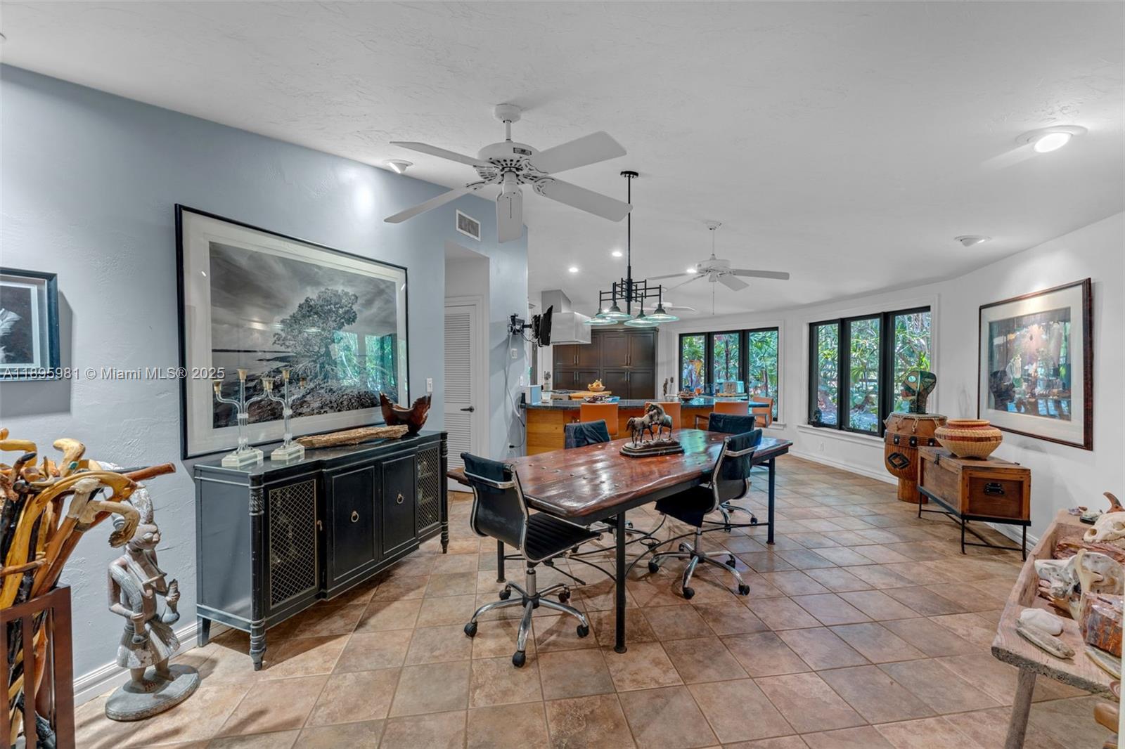 4.87 AC REDLAND ESTATE - Residential