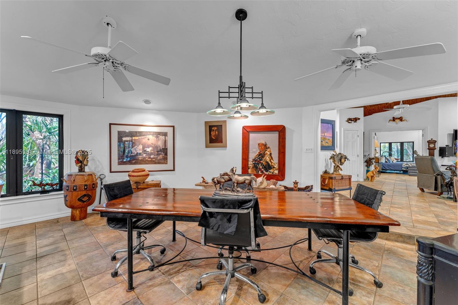 4.87 AC REDLAND ESTATE - Residential