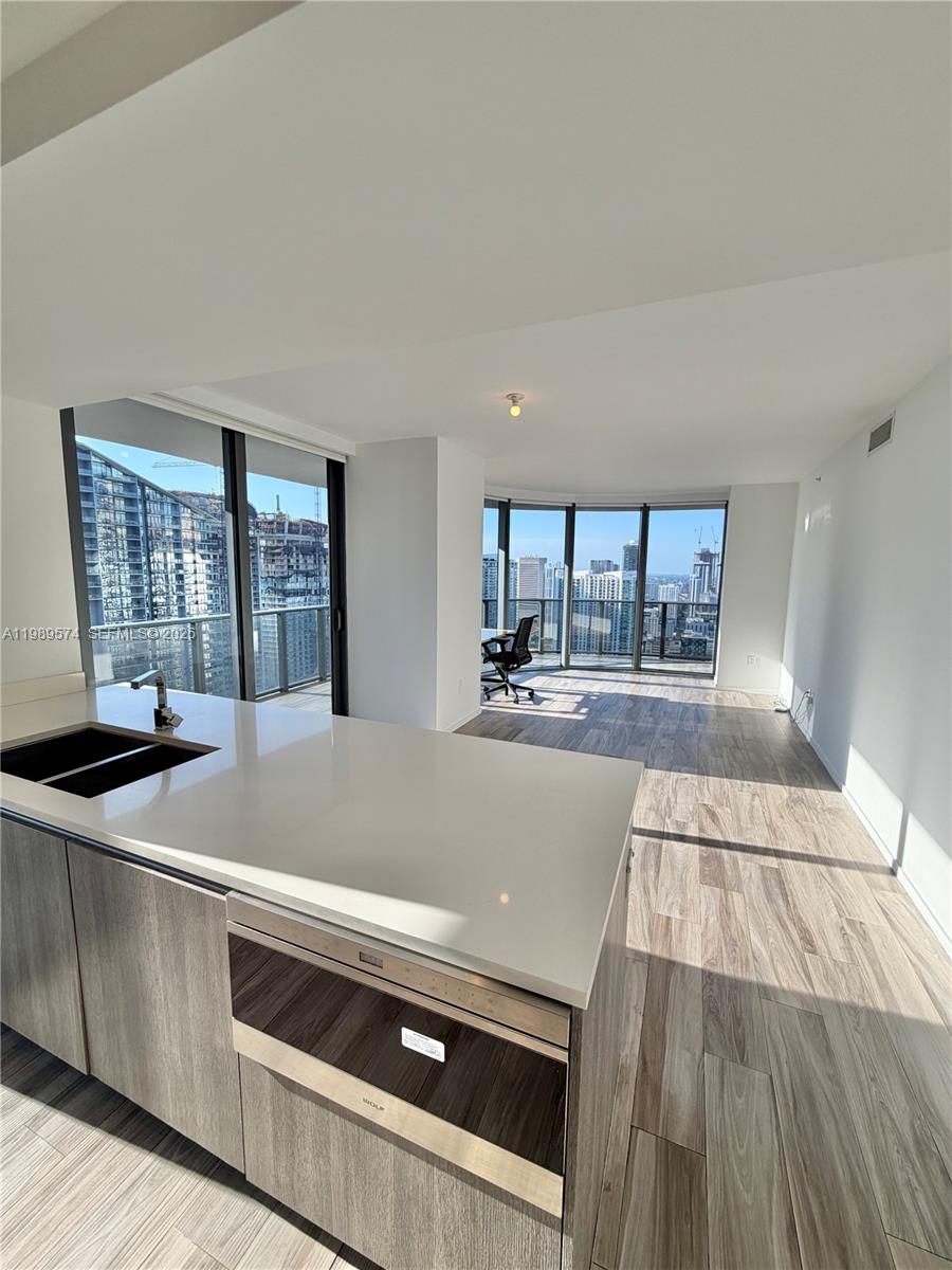 801 SMA RESIDENCES CONDO - Residential Lease