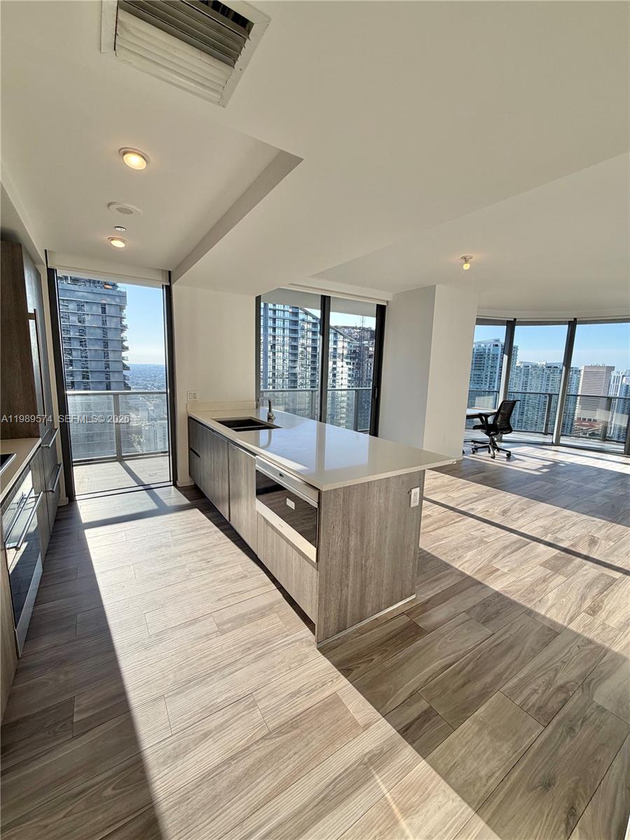 801 SMA RESIDENCES CONDO - Residential Lease