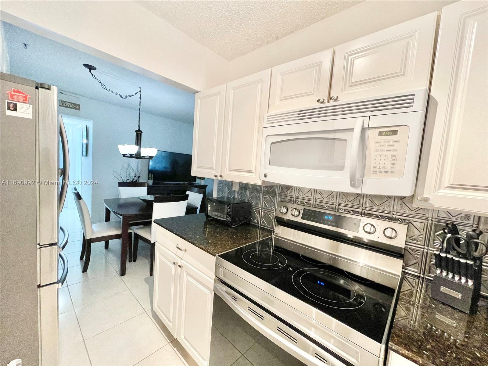 Property for Sale at 2145 Pierce St 231, Hollywood, Broward County, Florida - Bedrooms: 1 
Bathrooms: 1  - $142,000