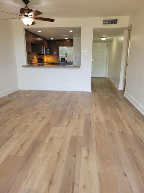 10000 NW 80th Ct 2533 Hialeah Gardens FL 33016