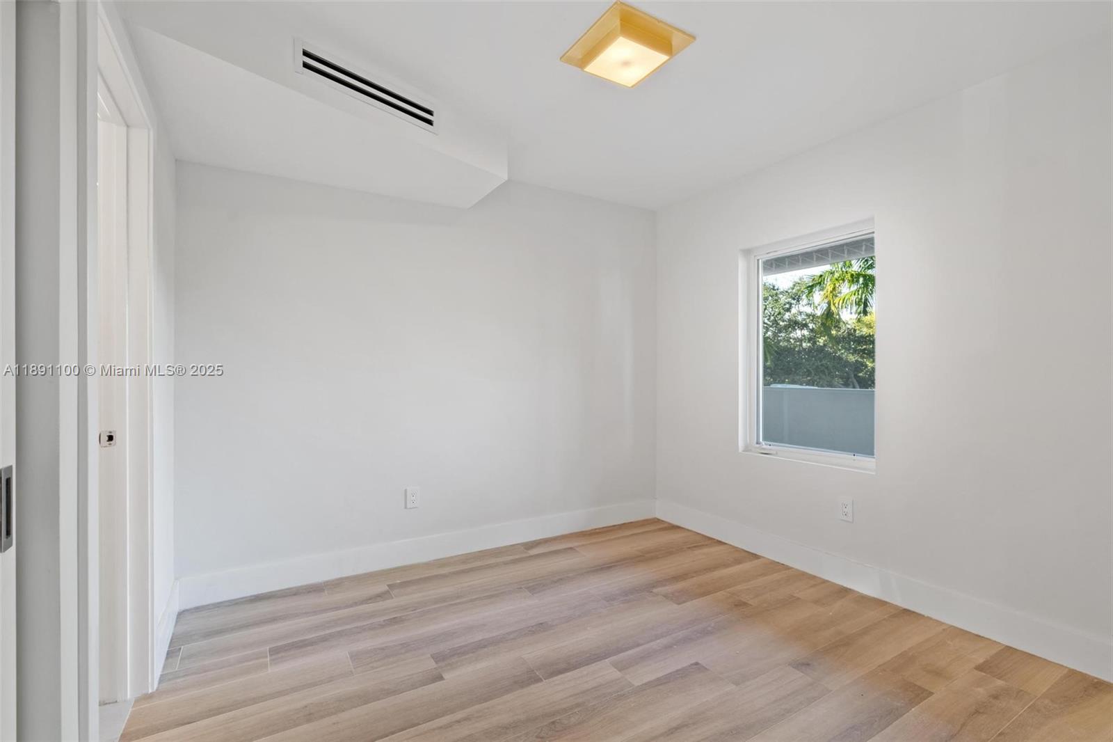 MAGNOLIA CONDO - Residential Lease
