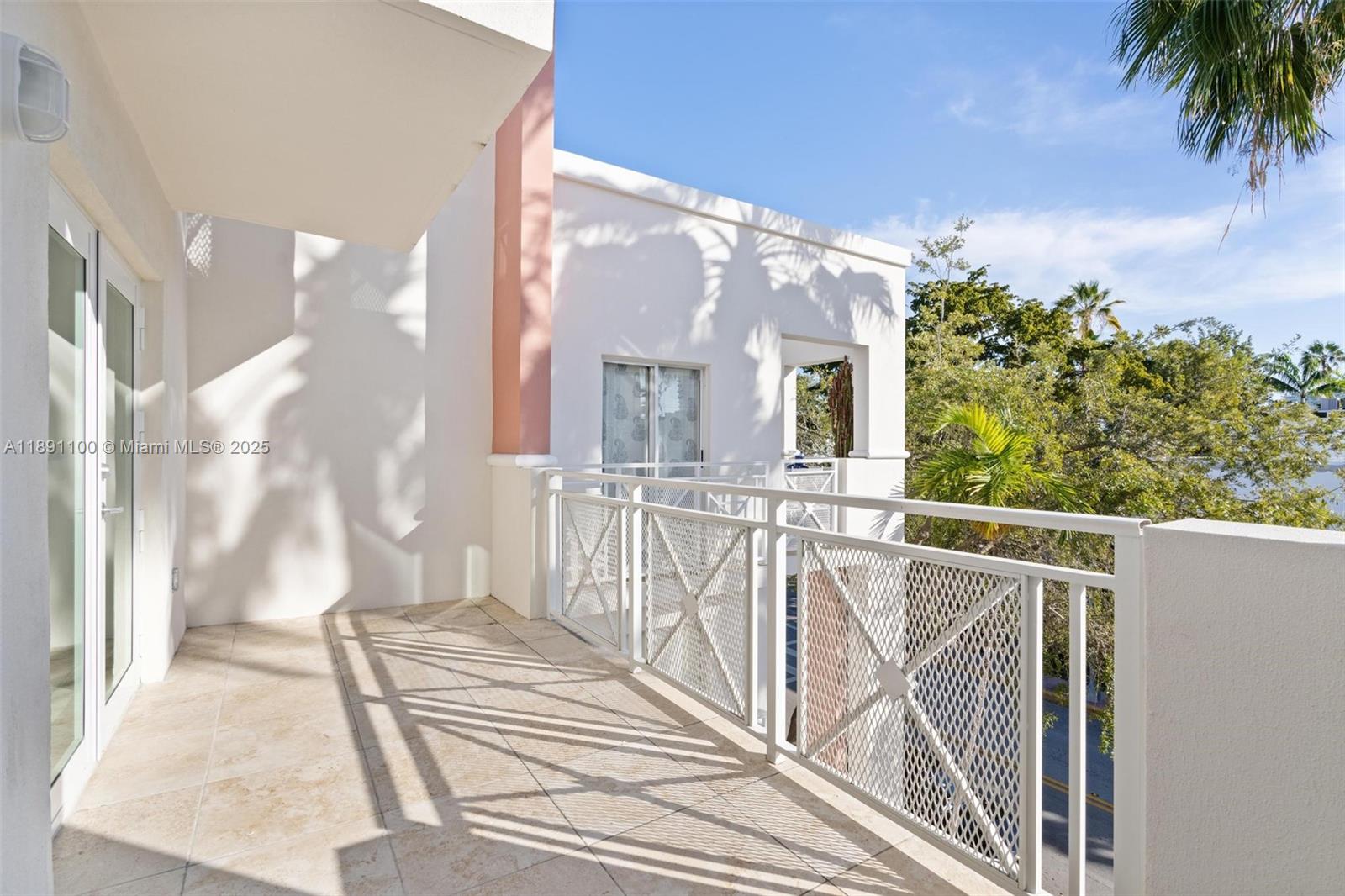 MAGNOLIA CONDO - Residential Lease