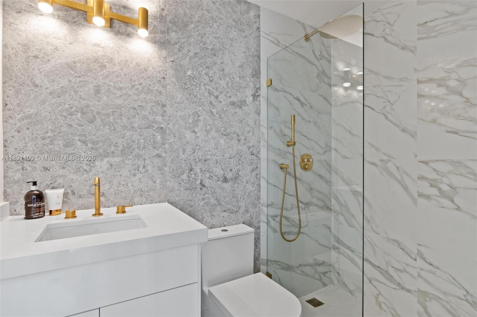 MAGNOLIA CONDO - Residential Lease