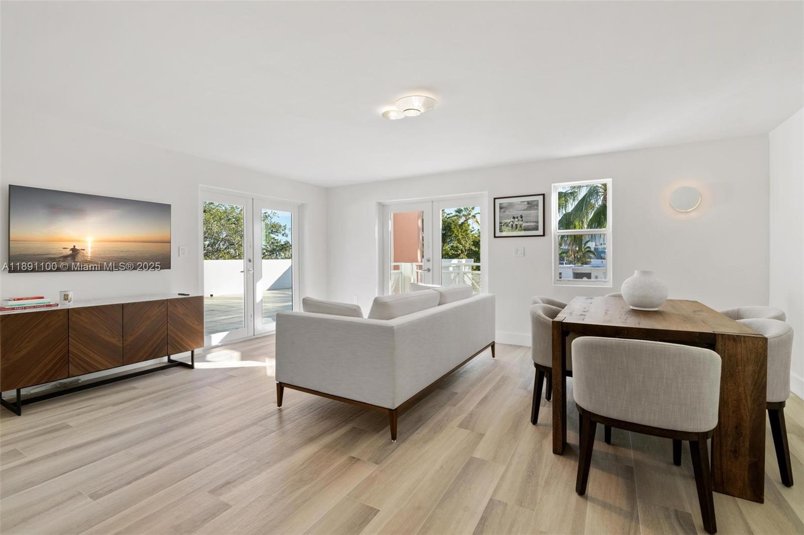 MAGNOLIA CONDO - Residential Lease
