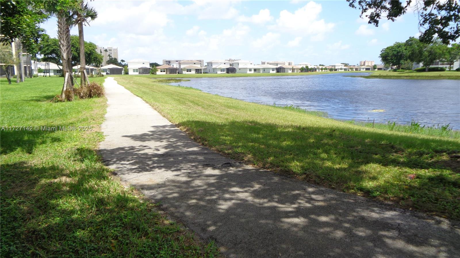 HUNTINGTON TOWERS CONDO - Residential