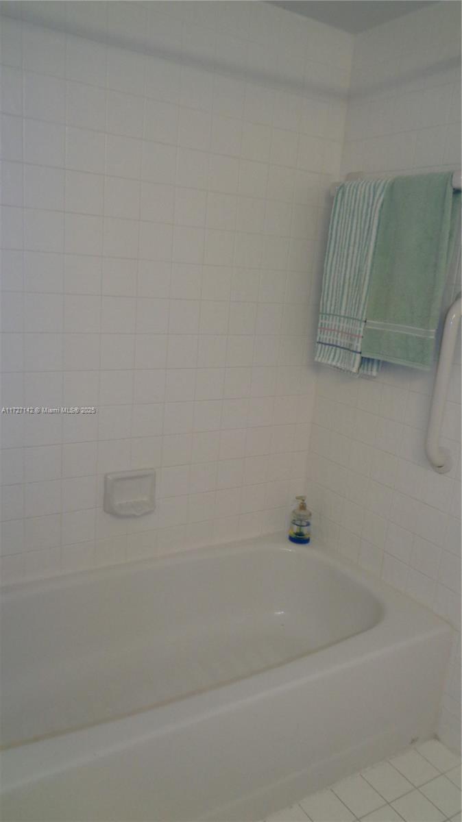 HUNTINGTON TOWERS CONDO - Residential