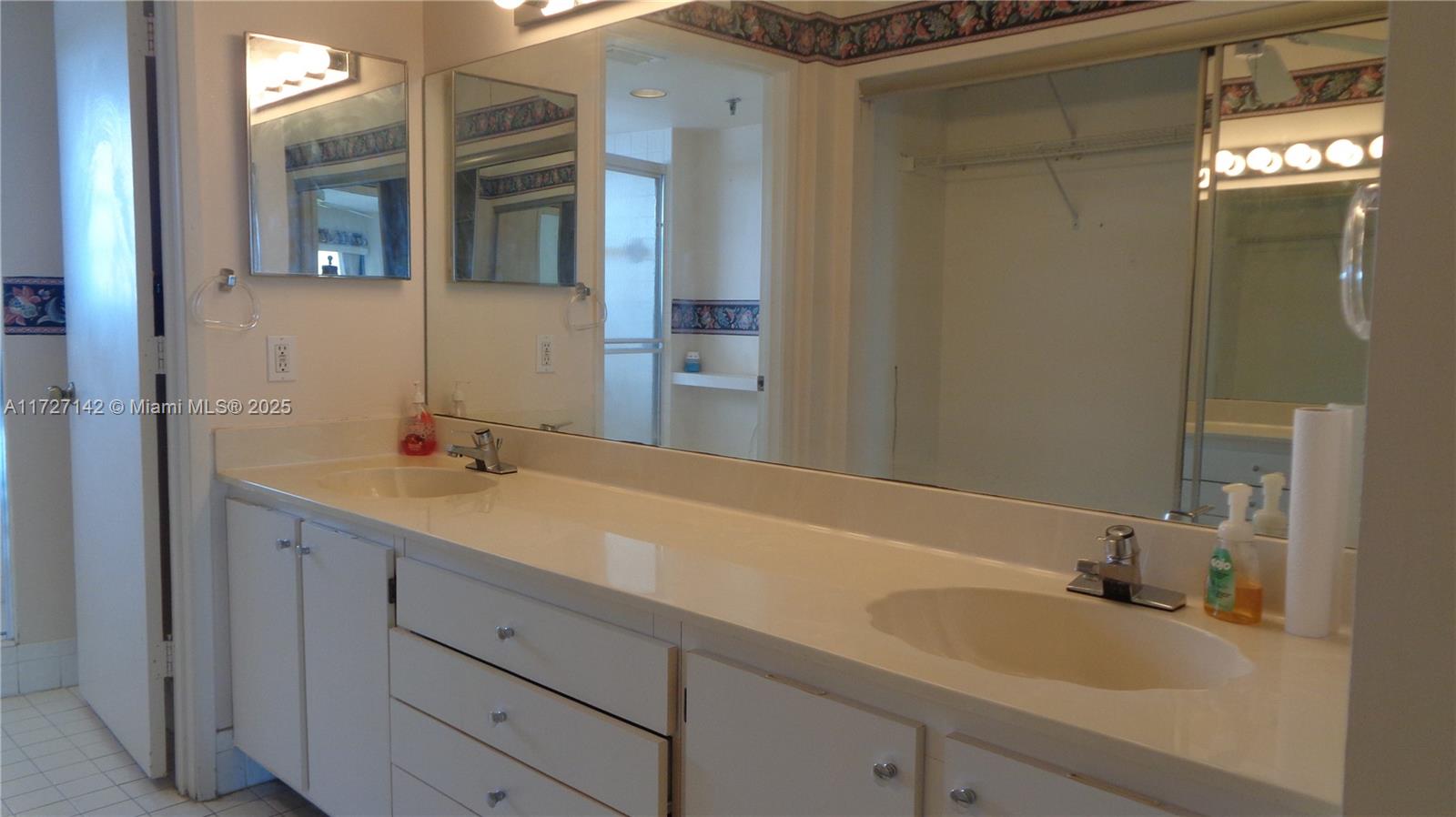 HUNTINGTON TOWERS CONDO - Residential