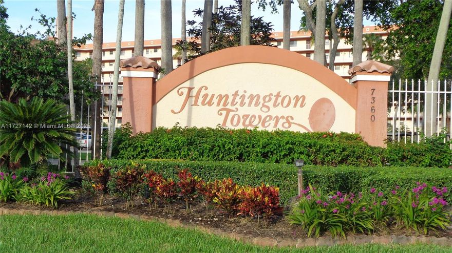 COME TAKE A LOOK! STUNNING VIEWS! 55+ NEAR ATLANTIC/JOG. SPLIT BEDROOM PLAN, 3RD BED USED AS DEN, UPDATED KITCHEN W/EAT IN AREA, TILE FLOORS, HUGE PLEXI-GLASSED IN BALCONY, FULL SIZE WASHER/DRYER, EXTRA STORAGE AND COVERED PARKING. COMPLEX HAS 2 GENERATORS, NEW ROOF 2023, HEATED POOL, BBQ, A SMALL CLUB ROOM W/KITCHEN, PLENTY OF GUEST PARKING OR FOR 2ND CAR. ACROSS THE STREET IS PUBLIX, DOLLAR TREE, MOVIES, GLICKS KOSHER DELI, PIZZA, DINER, DUNKIN, MCDONALDS, BANKS, GAS STATIONS, UPS STORE, WORSHIP, SHOPS, AND THE SHERIFF'S OFFICE. NEW ALDI A FEW BLOCKS AWAY, TURNPIKE EXIT IS ONE MILE. MAINTENANCE INCLUDES CABLE, INTERNET, HBO, EXTERIOR INSURANCE, SEWER, WATER, TRASH, & ACCESS TO THE HUGE NEW HUNTINGTON LAKES CLUBHOUSE WITH TENNIS COURTS, GYM, CARD ROOM, POOL, THEATRE, + MORE. WELL MANAGED!