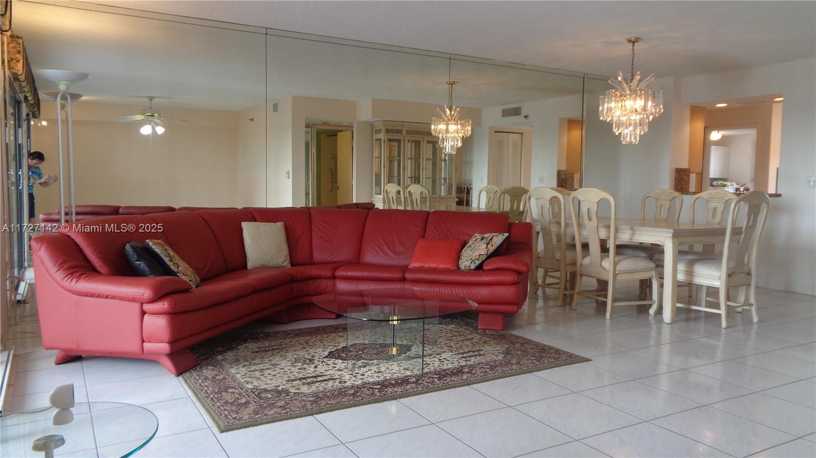 HUNTINGTON TOWERS CONDO - Residential