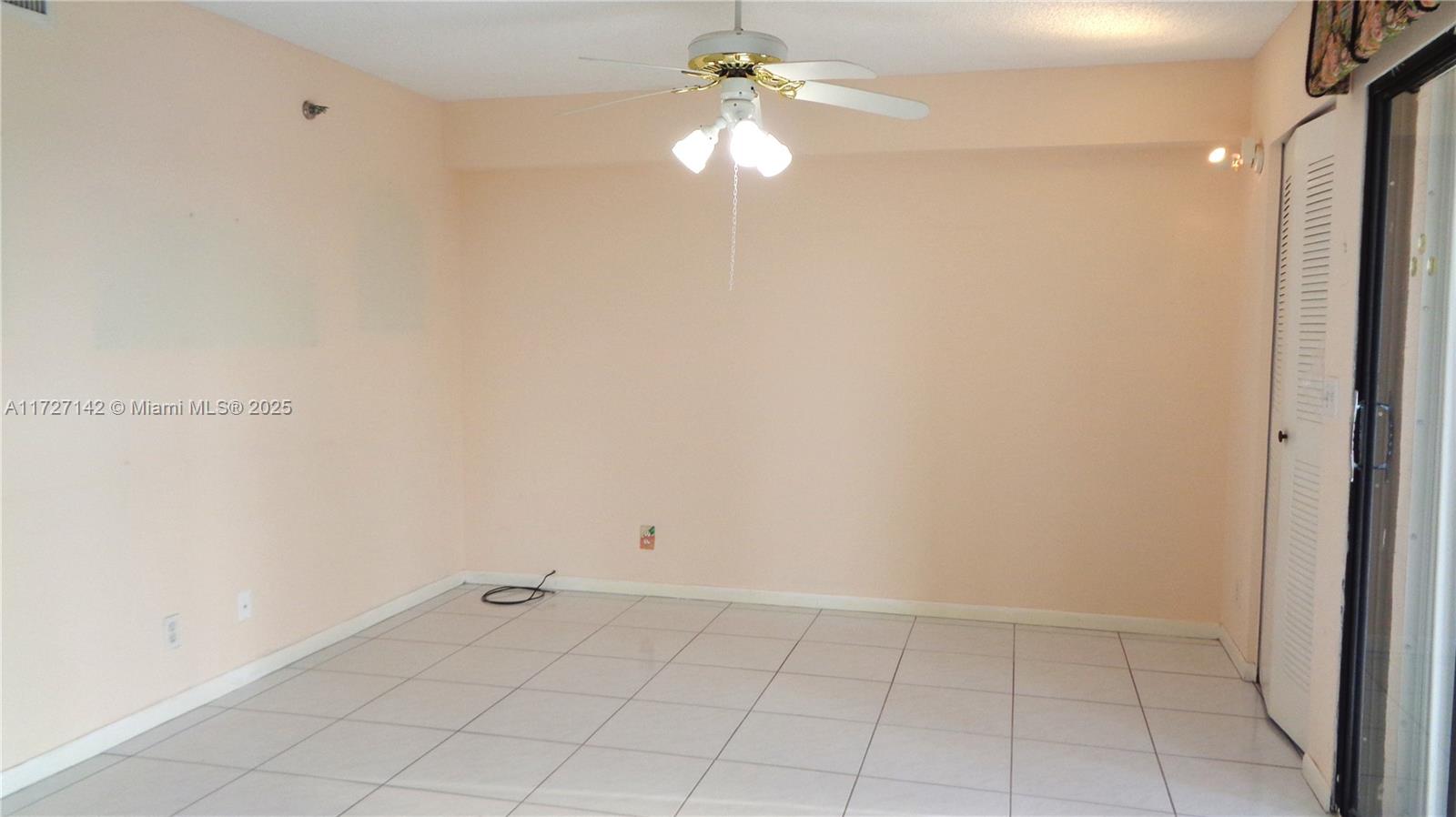 HUNTINGTON TOWERS CONDO - Residential