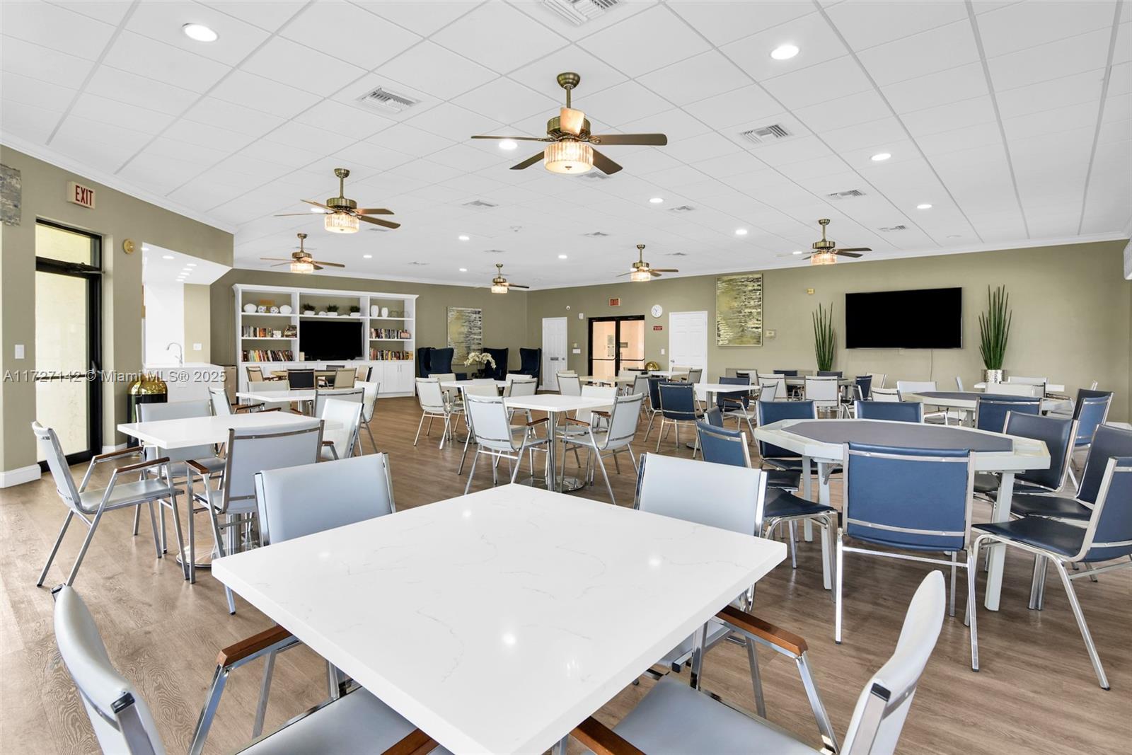 HUNTINGTON TOWERS CONDO - Residential