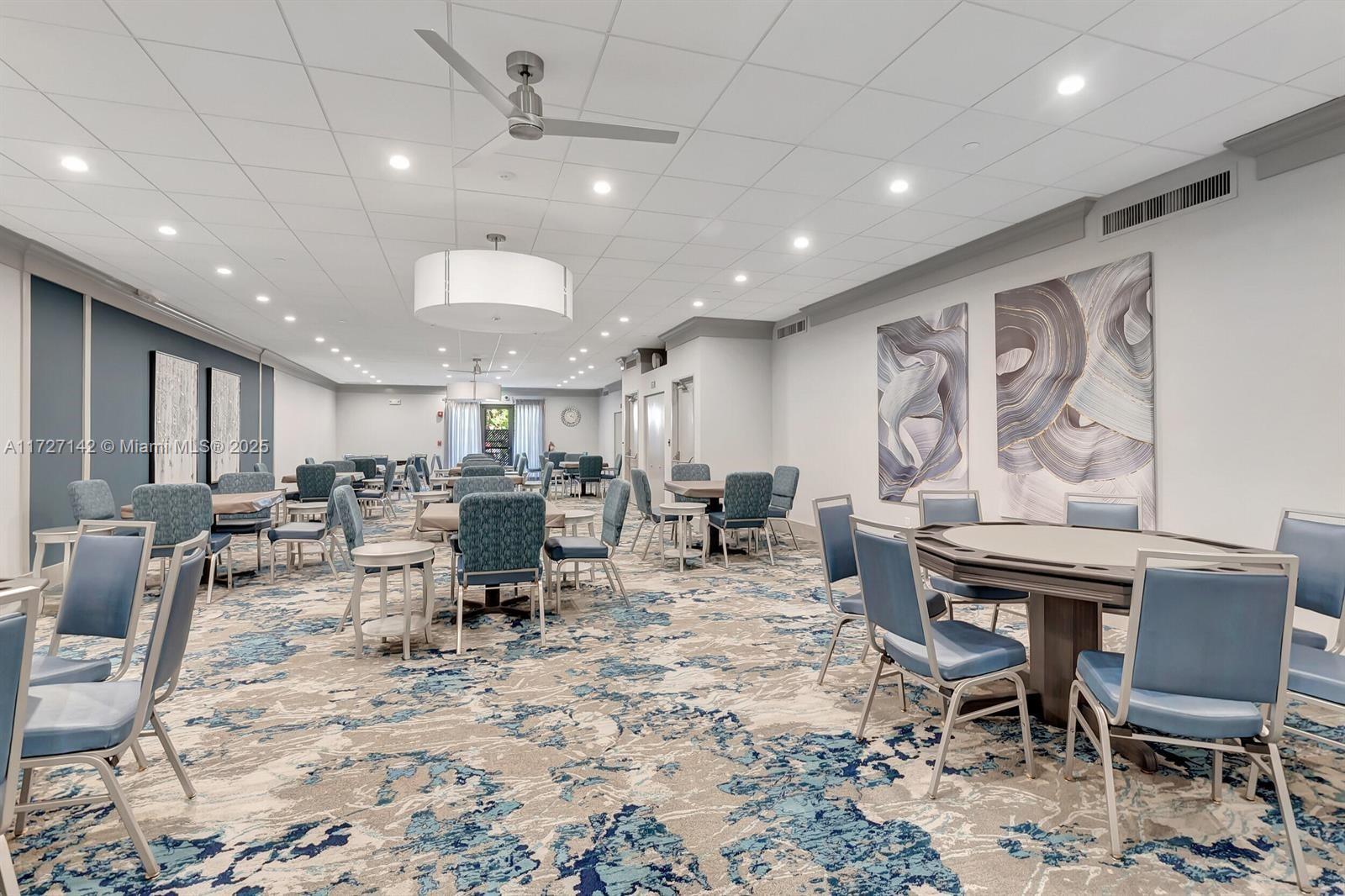 HUNTINGTON TOWERS CONDO - Residential