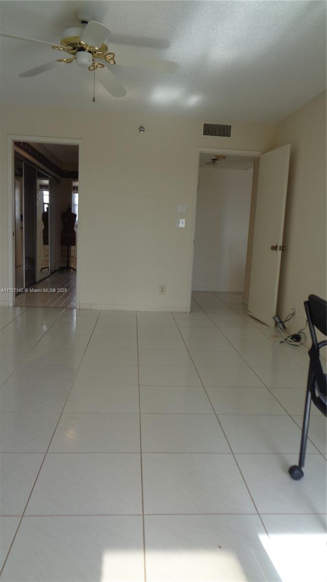 HUNTINGTON TOWERS CONDO - Residential