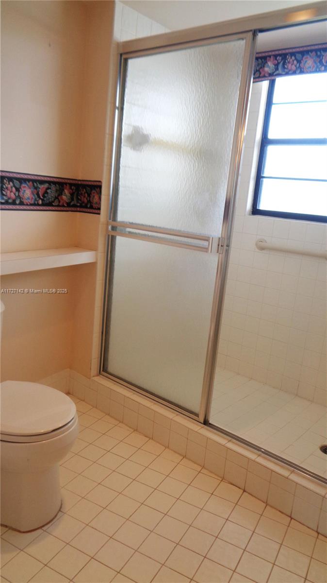 HUNTINGTON TOWERS CONDO - Residential