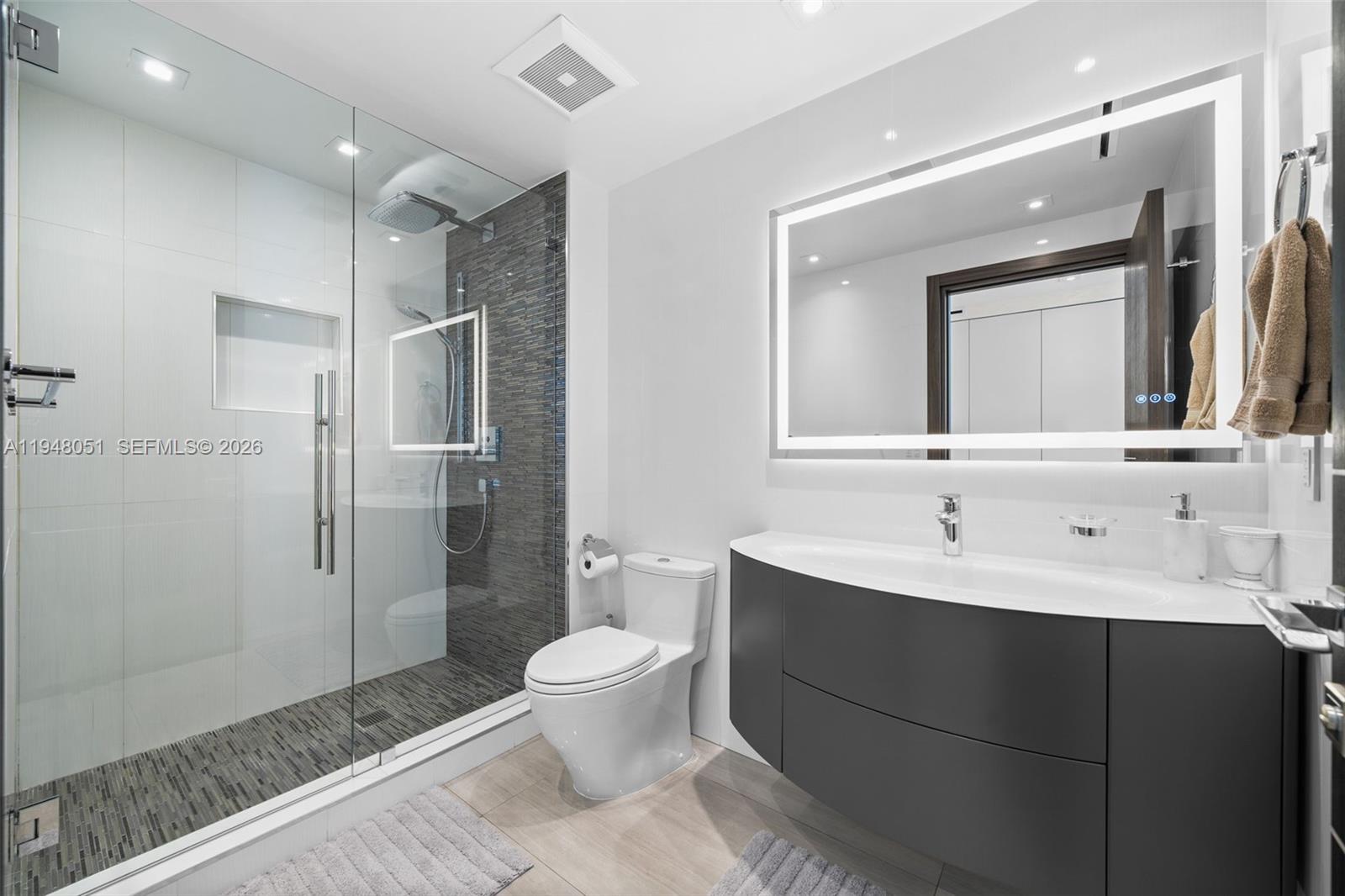 THE PENINSULA II CONDO - Residential