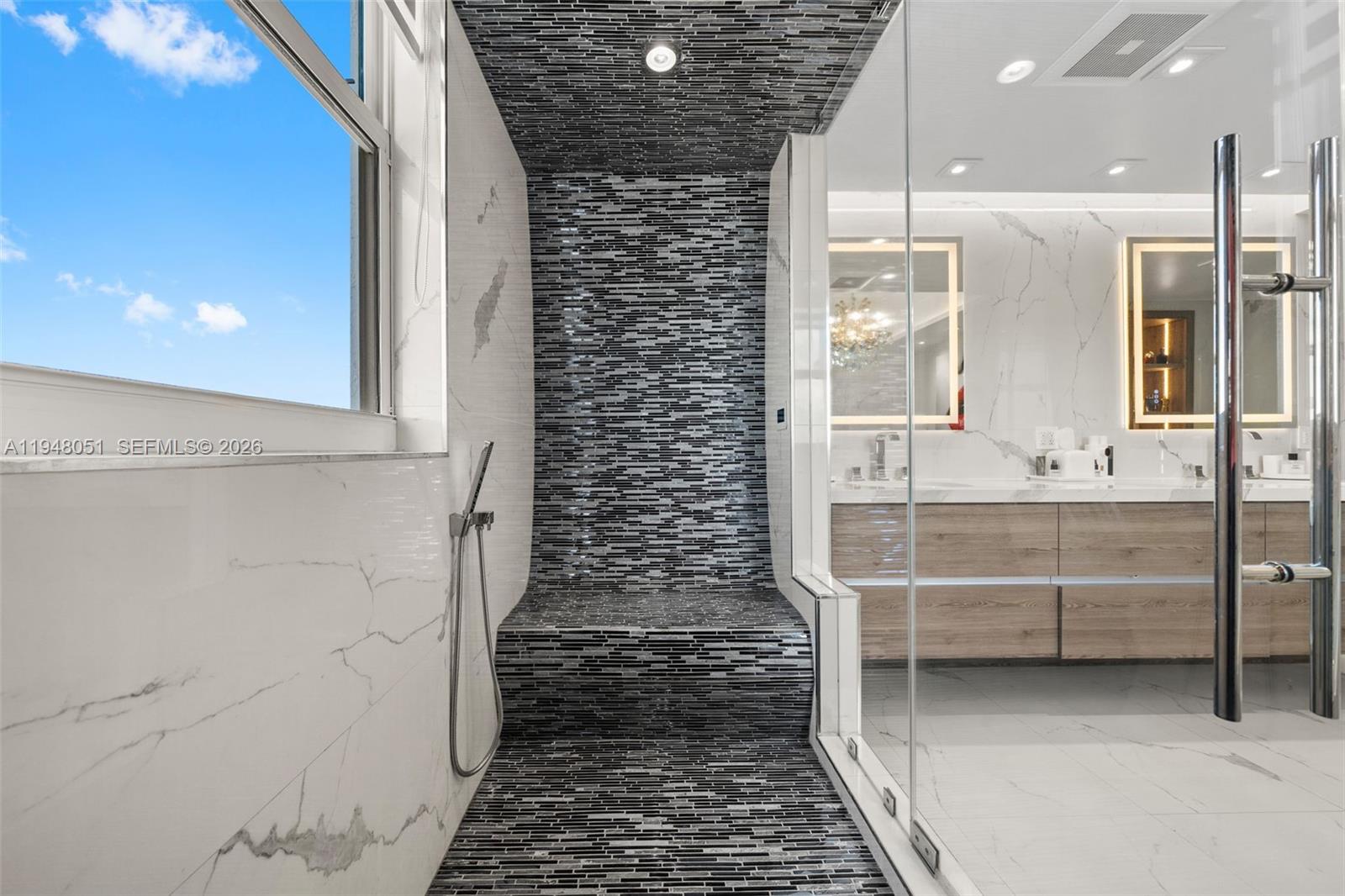 THE PENINSULA II CONDO - Residential