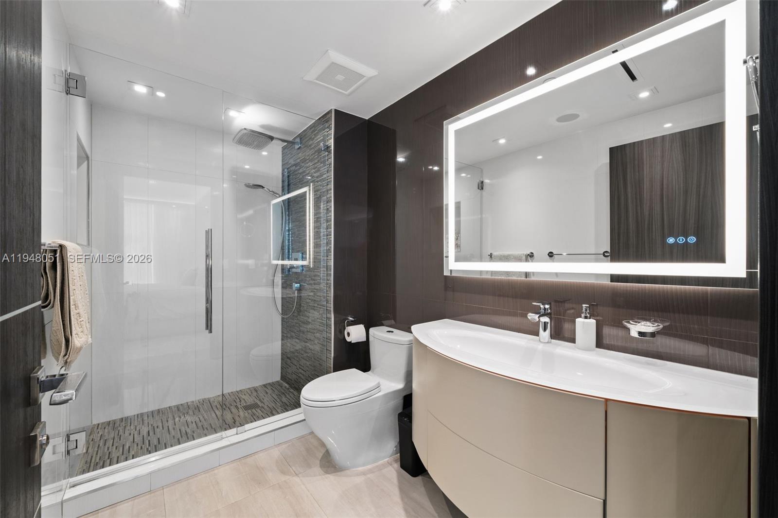 THE PENINSULA II CONDO - Residential