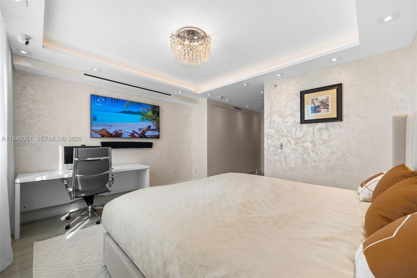 THE PENINSULA II CONDO - Residential